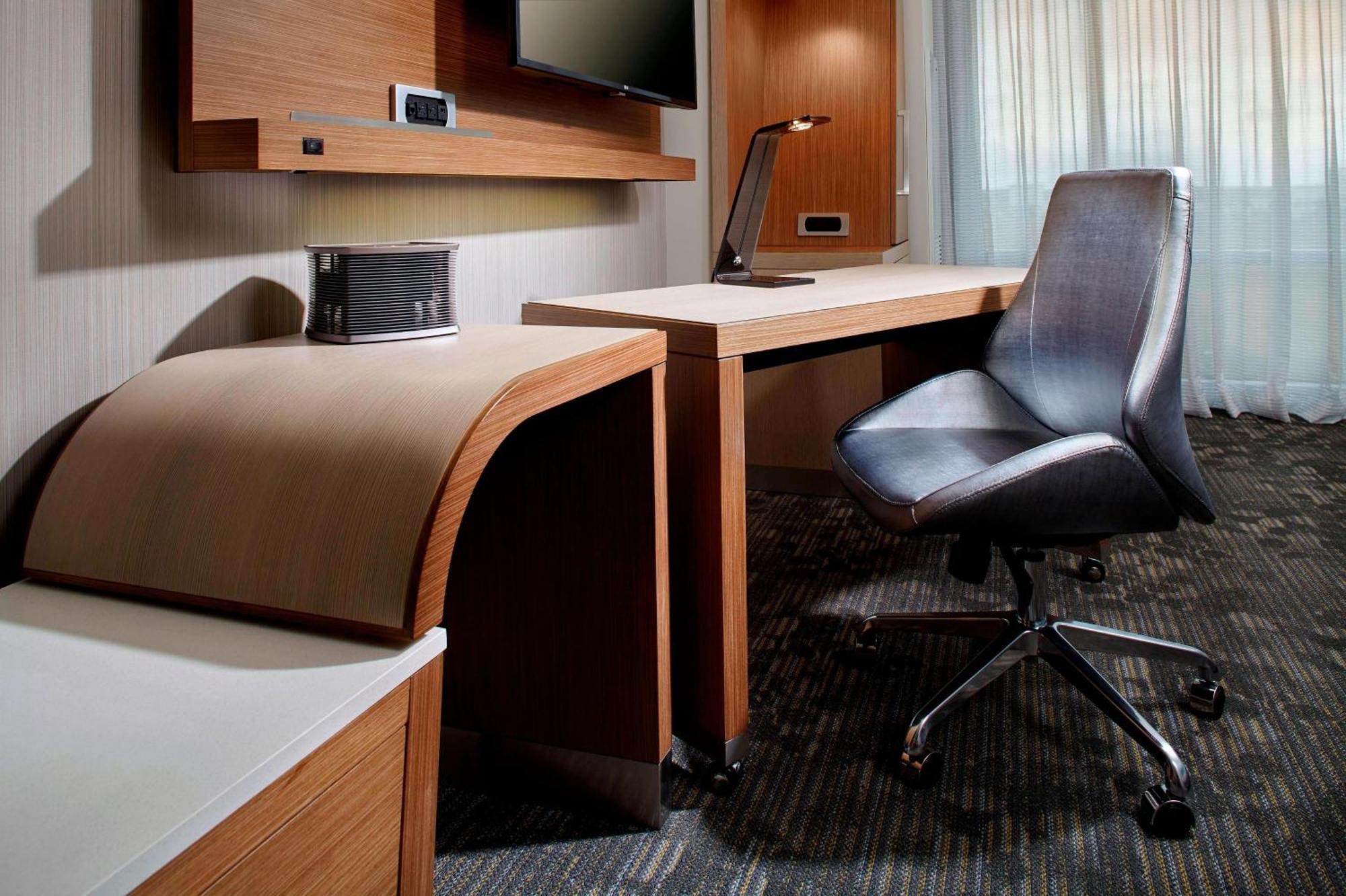 Courtyard By Marriott Orlando Lake Nona Bagian luar foto